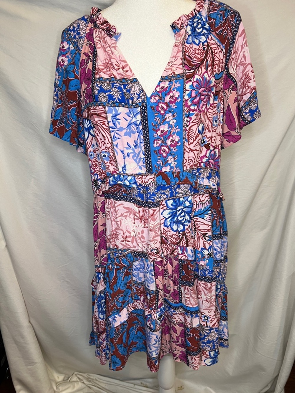 Anthropologie Floral Patchwork V-Neck Dress in Pink, Blue and pink . Size M